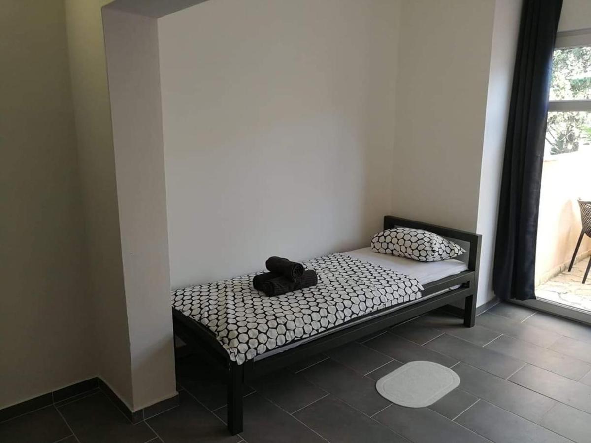 Aurelia Apartments, Vir Bagian luar foto
