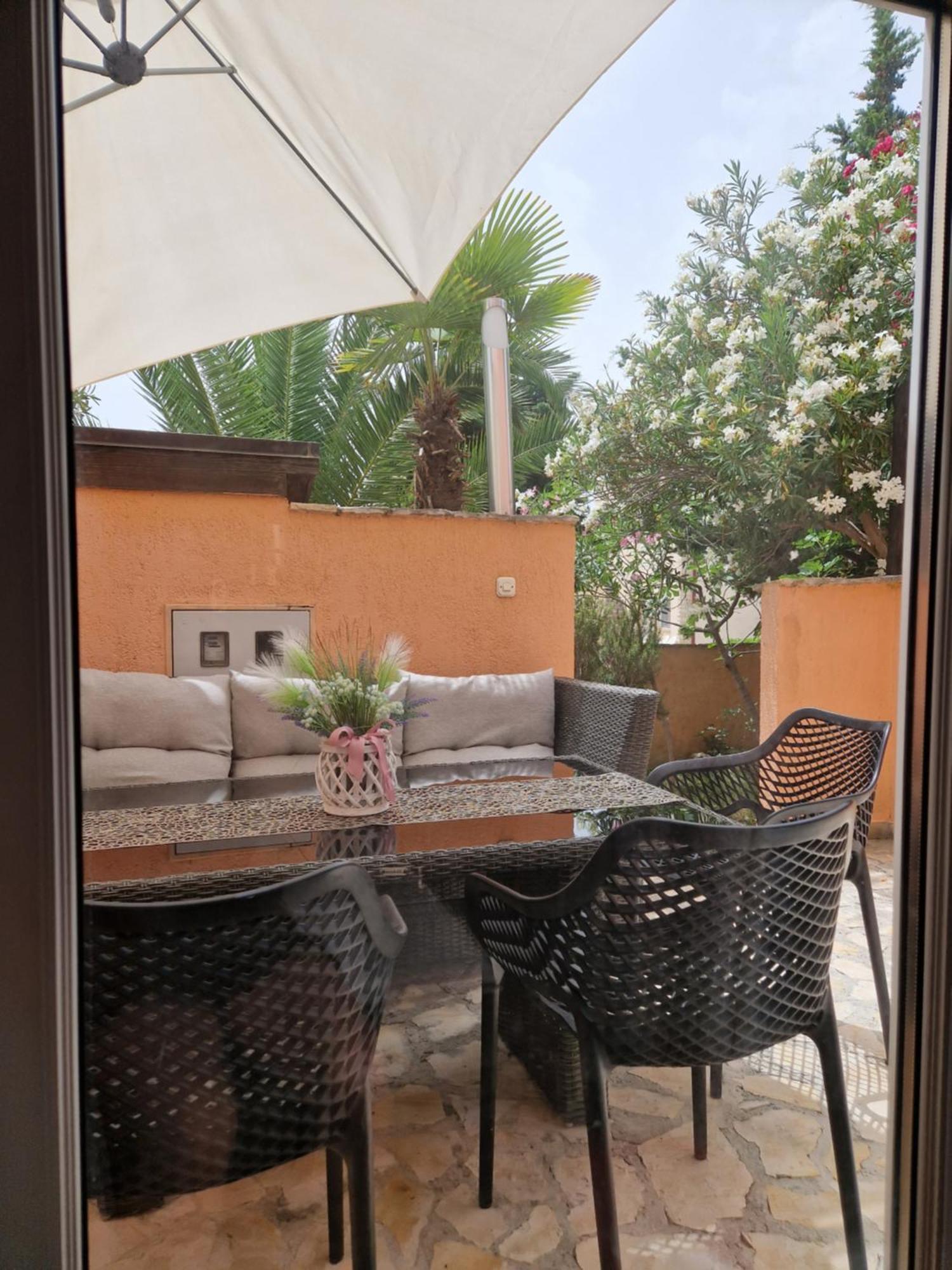 Aurelia Apartments, Vir Bagian luar foto