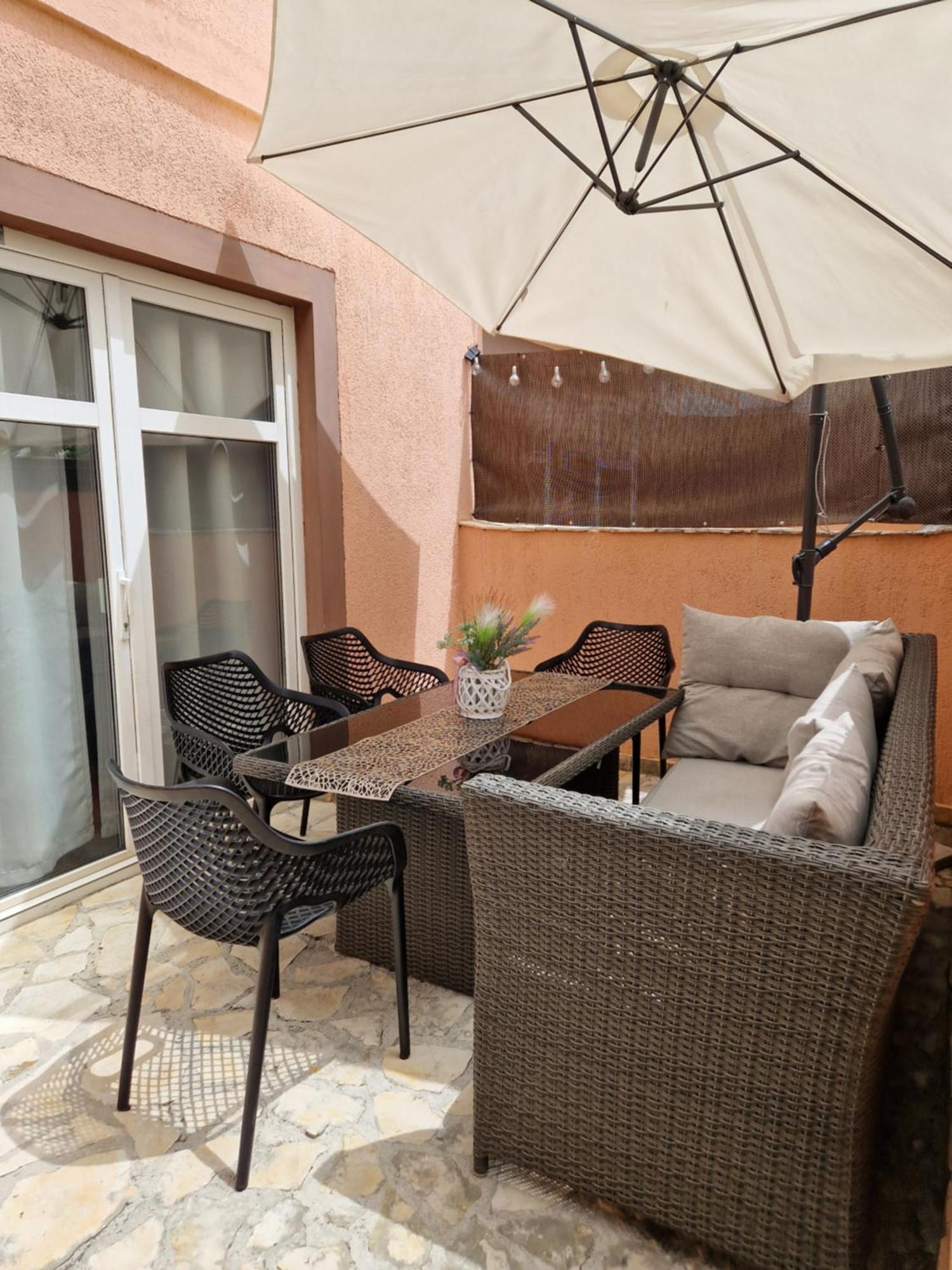 Aurelia Apartments, Vir Bagian luar foto