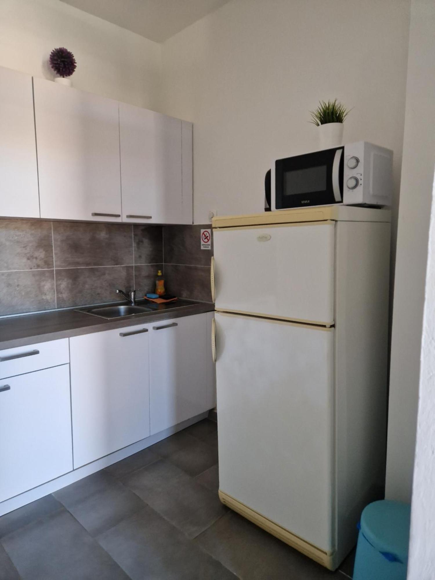 Aurelia Apartments, Vir Bagian luar foto