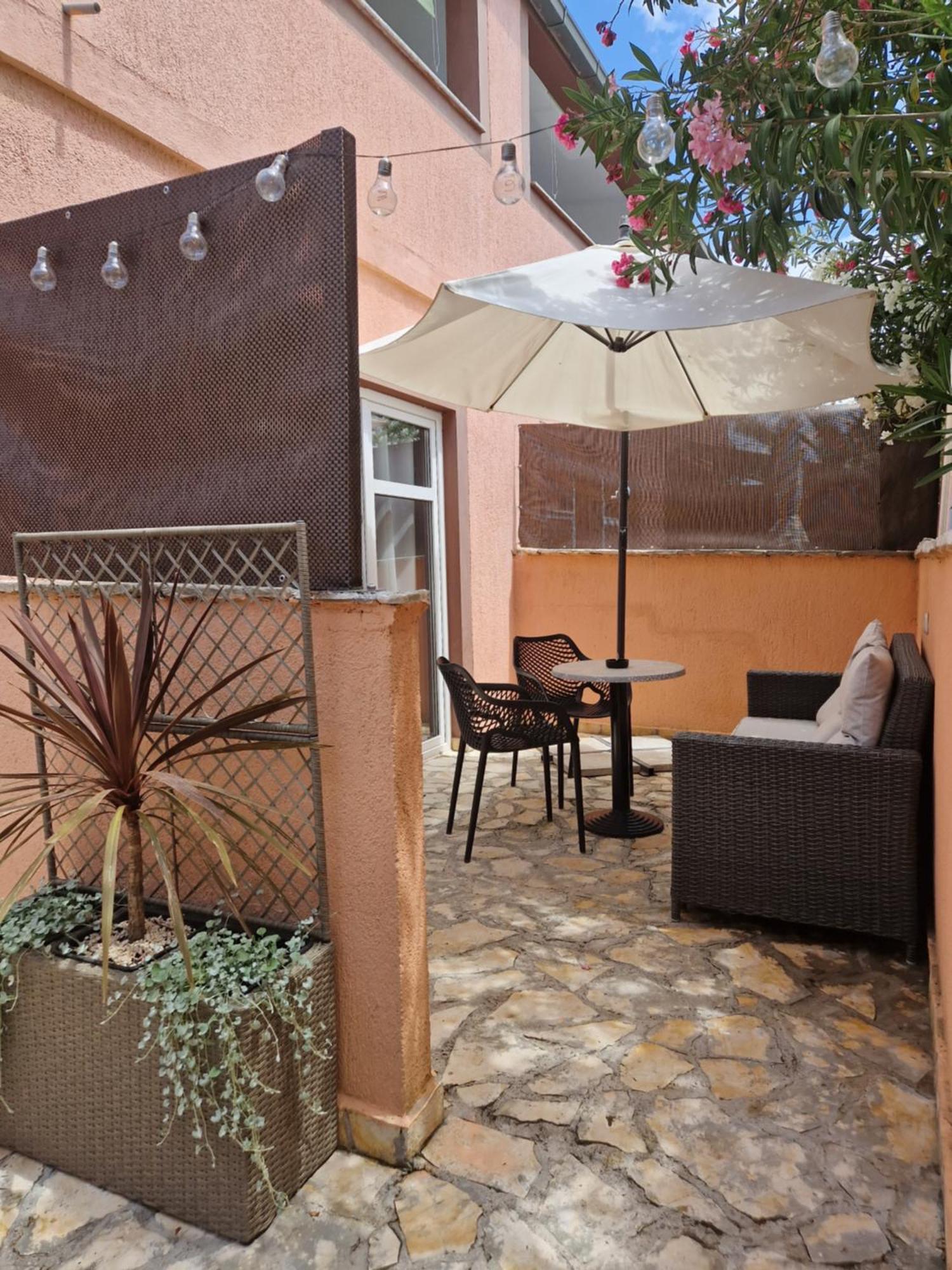 Aurelia Apartments, Vir Bagian luar foto