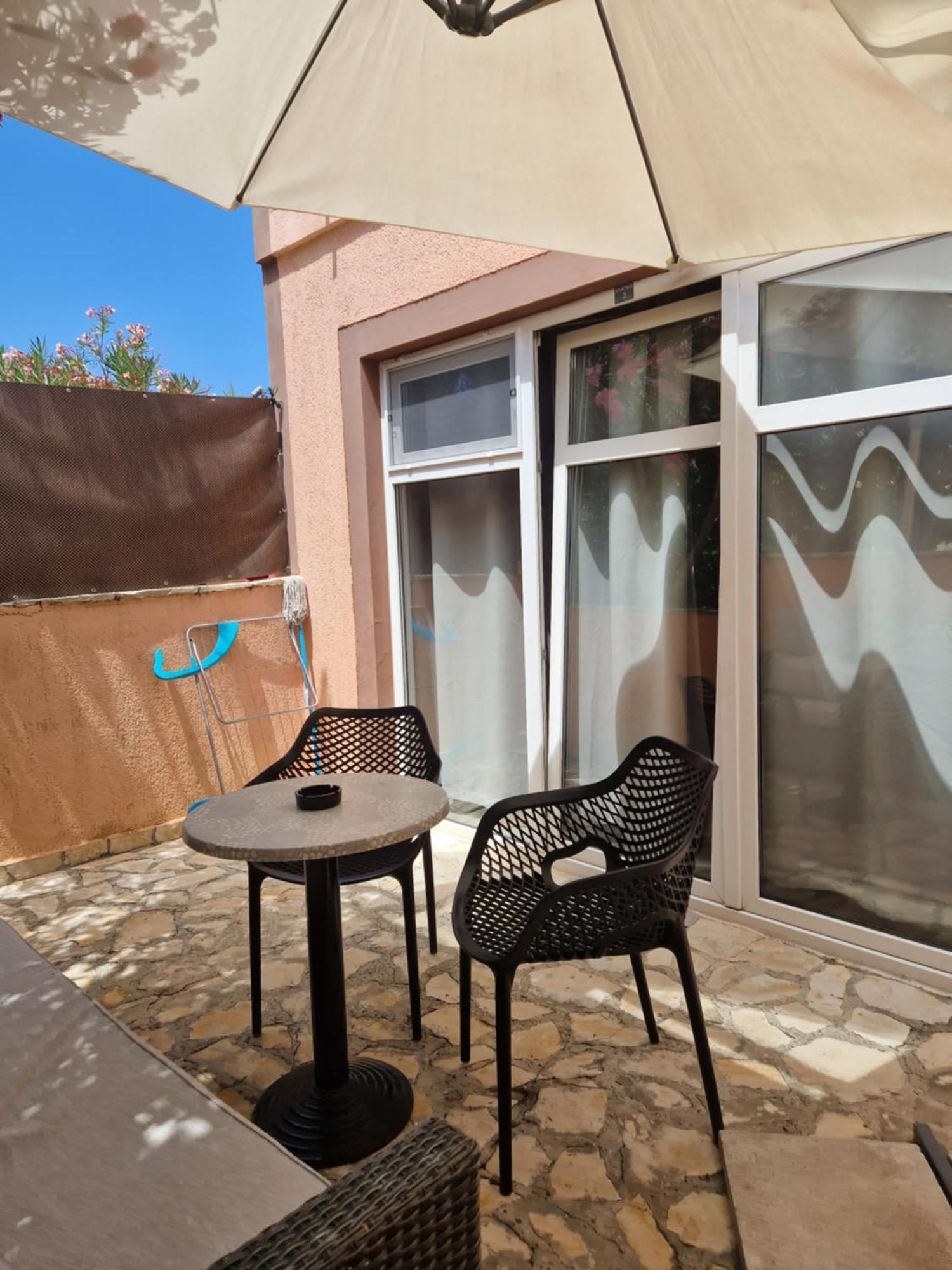 Aurelia Apartments, Vir Bagian luar foto